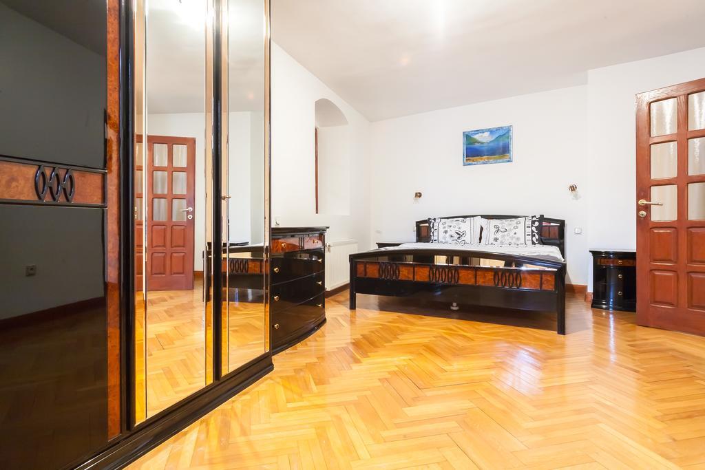 Villa & Apartments Perasto Extérieur photo