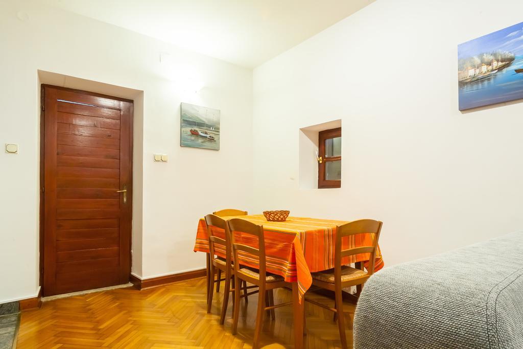 Villa & Apartments Perasto Extérieur photo