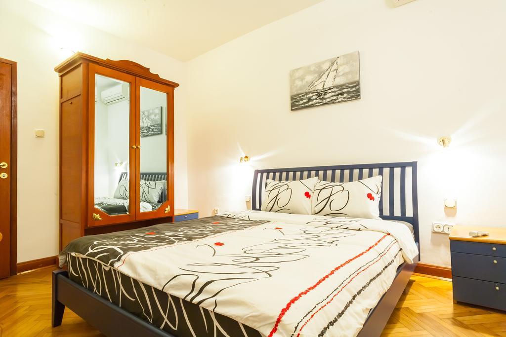 Villa & Apartments Perasto Extérieur photo